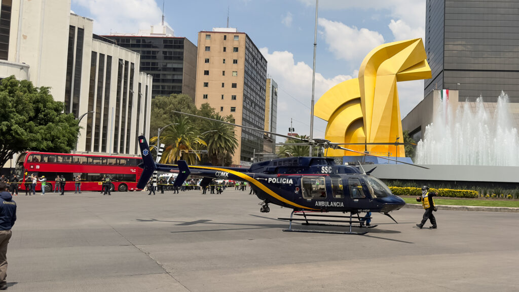 Foto: Gabriel Morales | Helicópteros Cóndores participan en el Segundo Simulacro Nacional 2026 en la CDMX